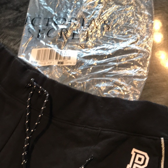 BNIP VS PINK  JOGGERS - Picture 5 of 7